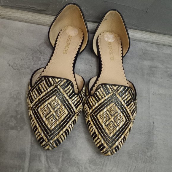 Restricted Boho Geometric Print Flat Woven Comfort Classic - Picture 1 of 8
